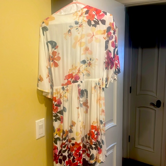Love stitch size small flowy dress colorful - Picture 5 of 5
